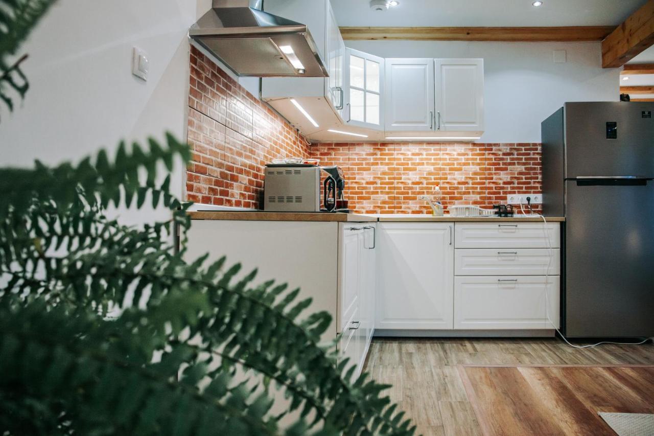 Kali Host Home Away From Home Targu-Mures Bagian luar foto