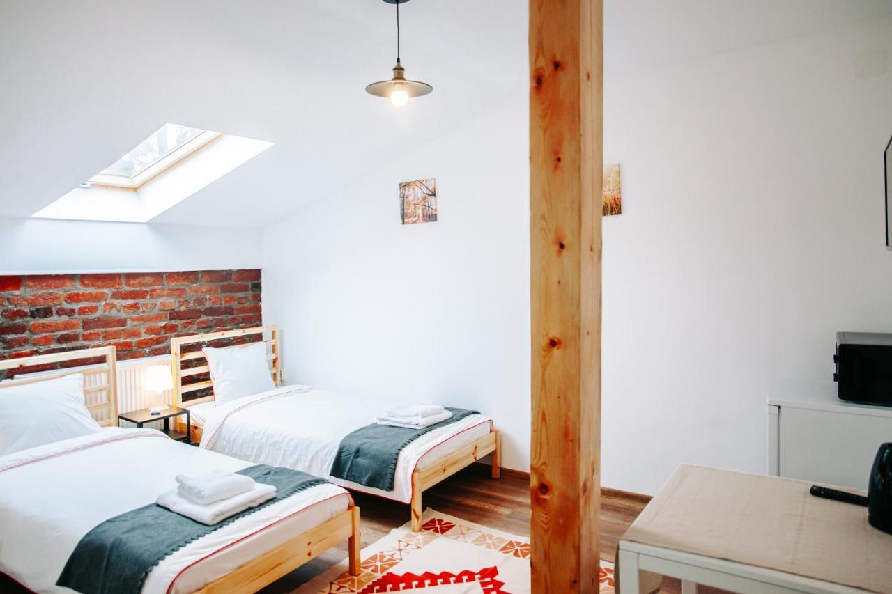 Kali Host Home Away From Home Targu-Mures Bagian luar foto