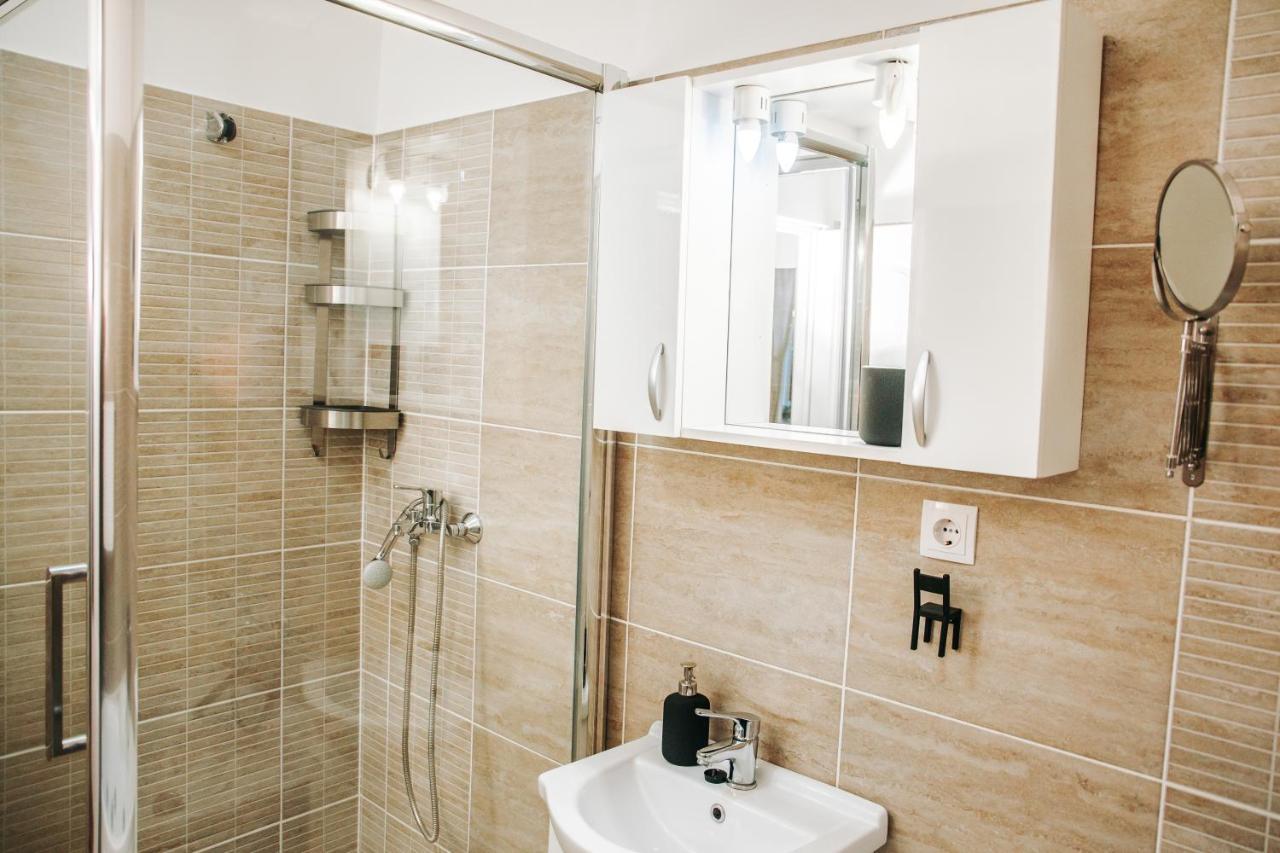 Kali Host Home Away From Home Targu-Mures Bagian luar foto