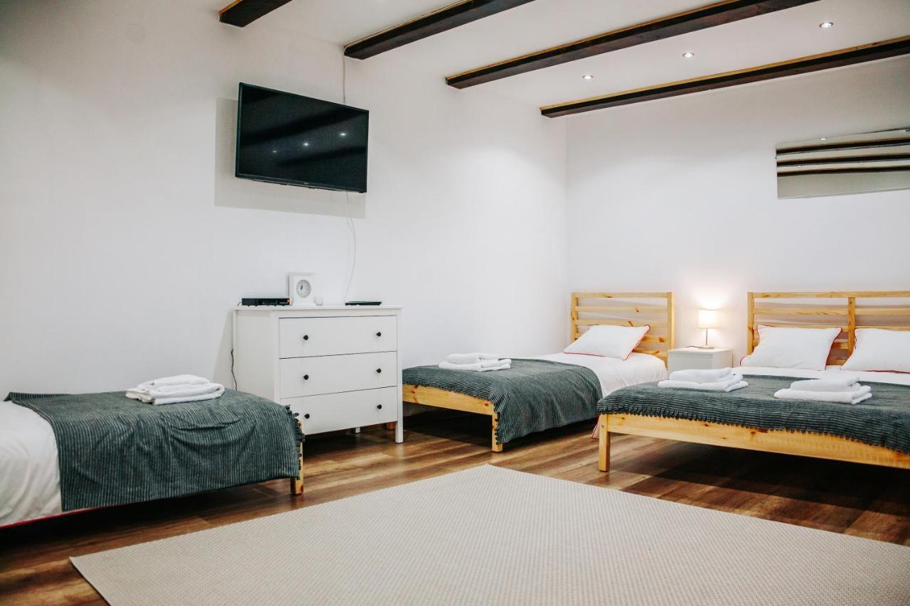 Kali Host Home Away From Home Targu-Mures Bagian luar foto