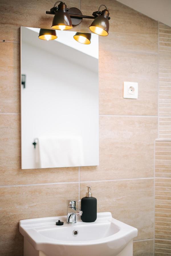 Kali Host Home Away From Home Targu-Mures Bagian luar foto