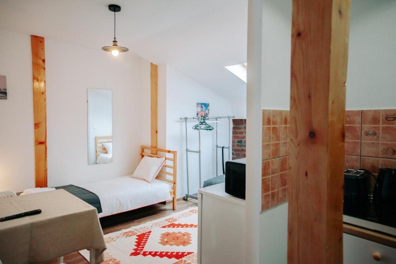 Kali Host Home Away From Home Targu-Mures Bagian luar foto