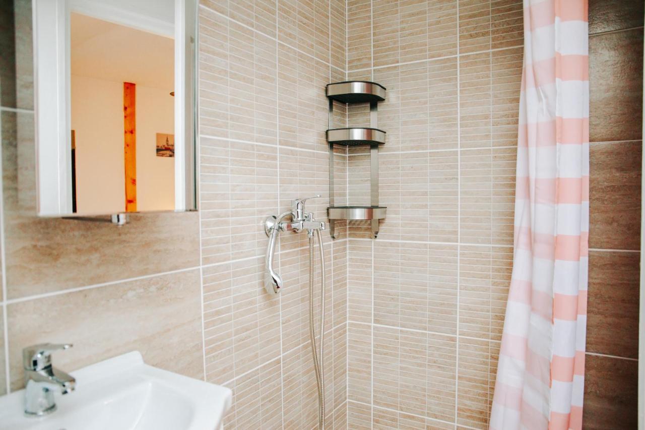 Kali Host Home Away From Home Targu-Mures Bagian luar foto